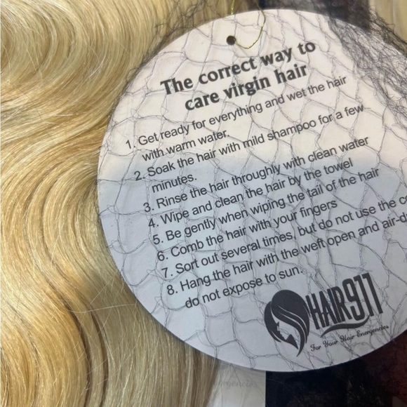 18 Inch body Wave Clip In light Blonde hair extensions - Picture 6 of 6